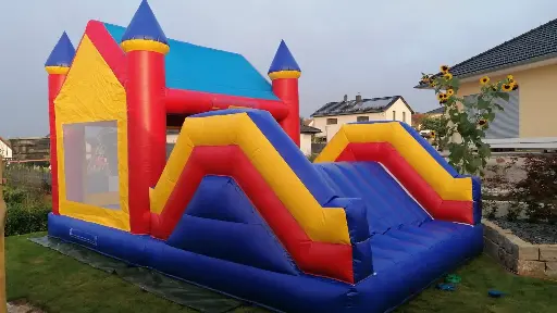 [FF007] Hüpfburg "Schlossrutsche"